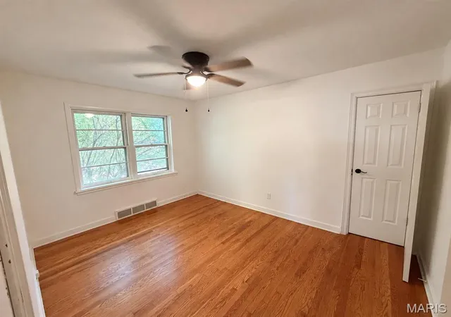 Photo 4 of Single family home for sale at 3 Locust Dr, Florissant, MO 63031 | MLS# MIS26061222 | Listing updated on 2026-09-26