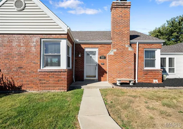 Photo 3 of Single family home for sale at 9305 Aster Ave, Saint Louis, MO 63123 | MLS# MIS26061224 | Listing updated on 2026-10-06