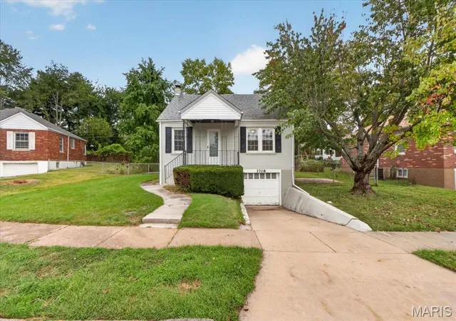 Photo 2 of Single family home for sale at 3708 Killarney Ct, Saint Louis, MO 63114 | MLS# MIS26061227 | Listing updated on 2026-09-28