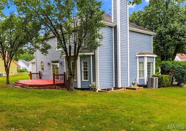 Photo 3 of Single family home for sale at 11 Silver Leaf Ct, Lake Saint Louis, MO 63367 | MLS# MIS26061232 | Listing updated on 2026-09-25