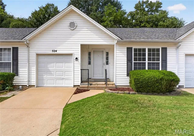 Photo 2 of Condo for sale at 524 Pacific Ests Dr, Pacific, MO 63069 | MLS# MIS26061233 | Listing updated on 2026-10-05