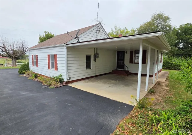Photo 4 of Sale Pending at 11750 Quarry Town Rd, Sainte Genevieve, MO 63670 | MLS# MIS26061239 | Listing updated on 2026-10-03
