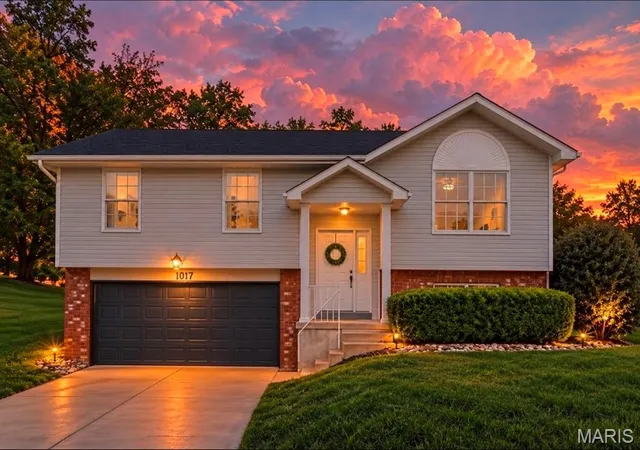 Single family home for sale at 1017 Cross Crk Dr, Imperial, MO 63052 | MLS# MIS26061242