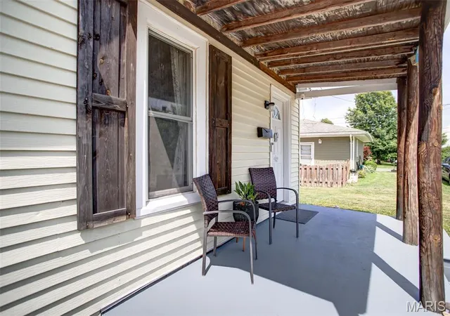 Photo 2 of Single family home for sale at 709 1st Street, Jerseyville, IL 62052 | MLS# MIS26061244 | Listing updated on 2026-09-28