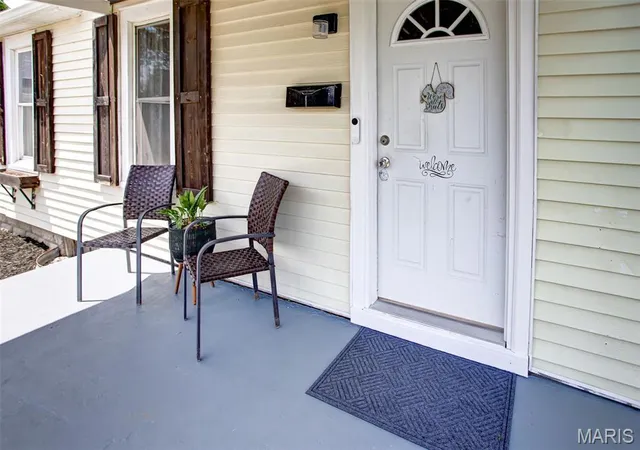 Photo 3 of Single family home for sale at 709 1st Street, Jerseyville, IL 62052 | MLS# MIS26061244 | Listing updated on 2026-09-28