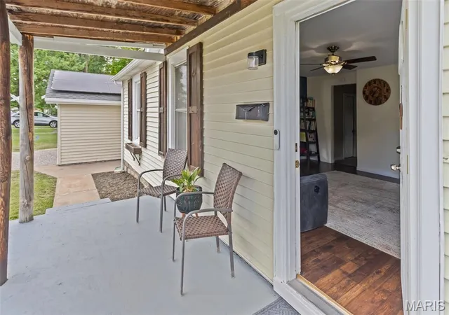 Photo 4 of Single family home for sale at 709 1st Street, Jerseyville, IL 62052 | MLS# MIS26061244 | Listing updated on 2026-09-28