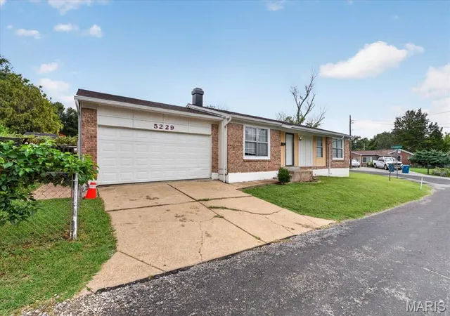 Photo 35 of Single family home for sale at 5229 Lakewood Ave, Saint Louis, MO 63123 | MLS# MIS26061248 | Listing updated on 2026-10-02