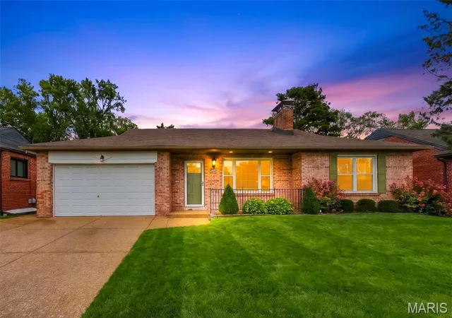 Photo 1 of Single family home for sale at 5926 Crane Cir, Saint Louis, MO 63109 | MLS# MIS26061260 | Listing updated on 2026-10-12
