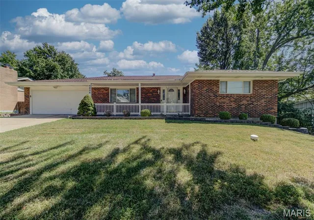 Single family home for sale at 4808 Towne S Rd, Saint Louis, MO 63128 | MLS# MIS26061264