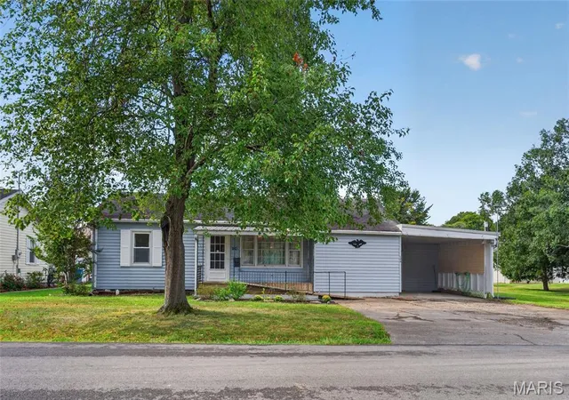 Photo 1 of Single family home for sale at 124 Frates St, Chaffee, MO 63740 | MLS# MIS26061266 | Listing updated on 2026-10-05