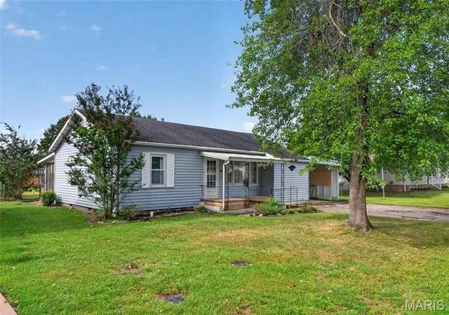 Photo 2 of Single family home for sale at 124 Frates St, Chaffee, MO 63740 | MLS# MIS26061266 | Listing updated on 2026-10-05