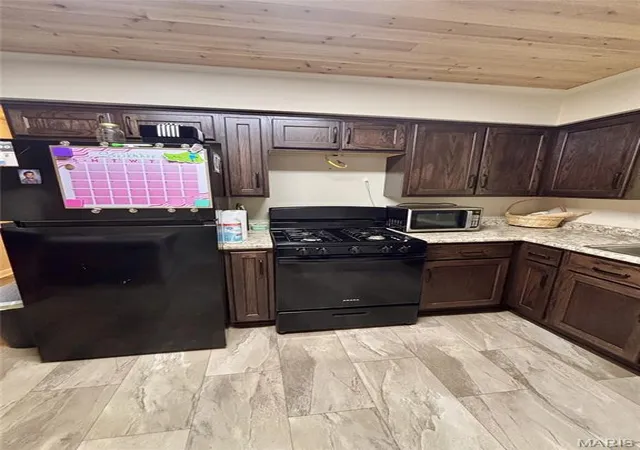 Photo 3 of Single family home for sale at 905 Maple St, Doniphan, MO 63935 | MLS# MIS26061267 | Listing updated on 2026-09-23