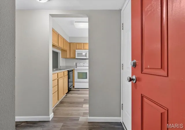 Photo 4 of Condo for sale at 2020 Greenglen Dr, Saint Louis, MO 63122 | MLS# MIS26061268 | Listing updated on 2026-10-02