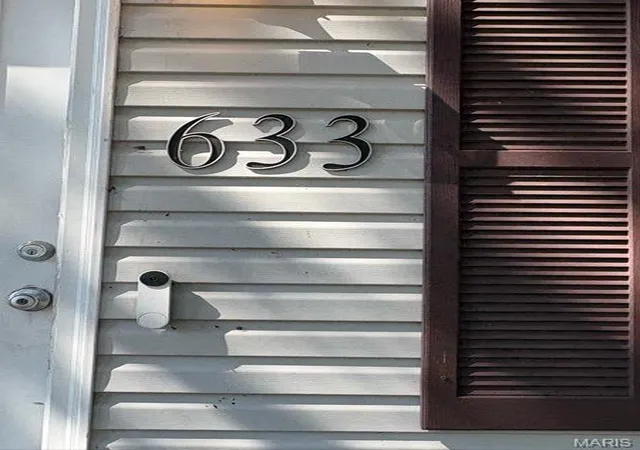 Single family home for sale at 633 S Elliott Ave, Saint Louis, MO 63122 | MLS# MIS26061270