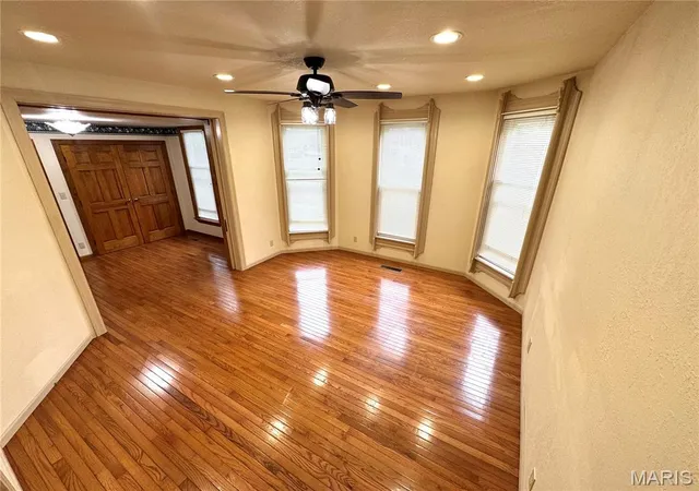 Photo 4 of Single family home for sale at 303 W Church St, Palmyra, MO 63461 | MLS# MIS26061272 | Listing updated on 2026-09-28