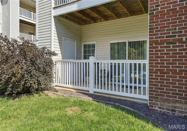 Photo 3 of Sale Pending at 31 Kassebaum Ln #107, Saint Louis, MO 63129 | MLS# MIS26061273 | Listing updated on 2026-10-04