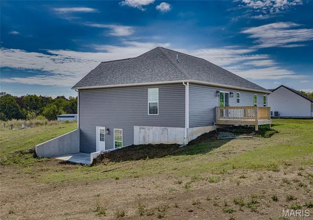 Photo 2 of Single family home for sale at 2909 Christina Ct, Farmington, MO 63640 | MLS# MIS26061274 | Listing updated on 2026-10-01