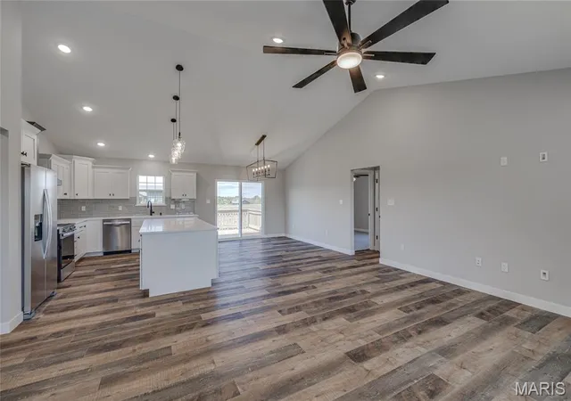 Photo 3 of Single family home for sale at 2909 Christina Ct, Farmington, MO 63640 | MLS# MIS26061274 | Listing updated on 2026-10-01