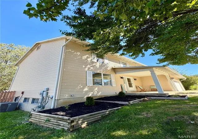 Photo 3 of Single family home for sale at 920 Blake Ct, Saint Peters, MO 63376 | MLS# MIS26061275 | Listing updated on 2026-10-05
