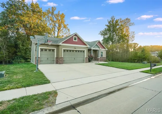 Photo 2 of Single family home for sale at 8914 Wheat Dr, Troy, IL 62294 | MLS# MIS26061279 | Listing updated on 2026-10-08
