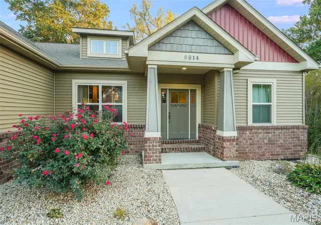 Photo 3 of Single family home for sale at 8914 Wheat Dr, Troy, IL 62294 | MLS# MIS26061279 | Listing updated on 2026-10-08
