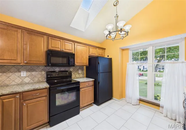 Photo 2 of Single family home for sale at 2931 Plum Leaf Cir, Saint Peters, MO 63303 | MLS# MIS26061280 | Listing updated on 2026-09-25