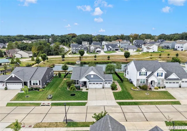 Photo 3 of Sale Pending at 183 Redmond Pines Dr, Wentzville, MO 63385 | MLS# MIS26061285 | Listing updated on 2026-09-28