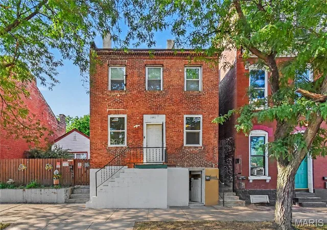 Photo 2 of Multi family home for sale at 1441 N Market St, Saint Louis, MO 63106 | MLS# MIS26061289 | Listing updated on 2026-10-16