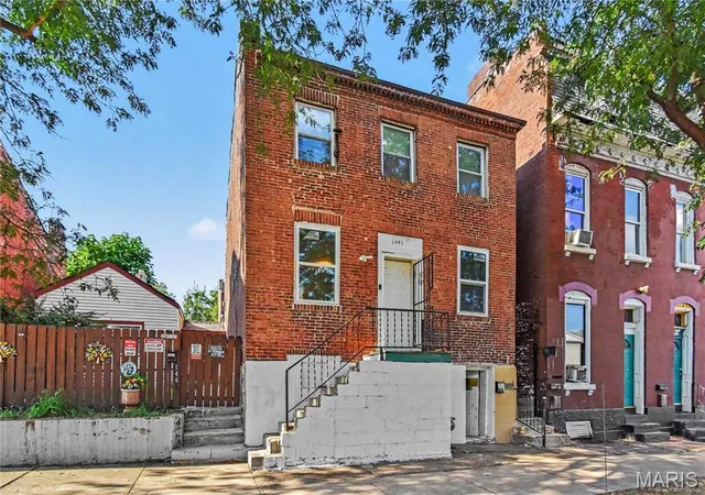 Photo 3 of Multi family home for sale at 1441 N Market St, Saint Louis, MO 63106 | MLS# MIS26061289 | Listing updated on 2026-10-16