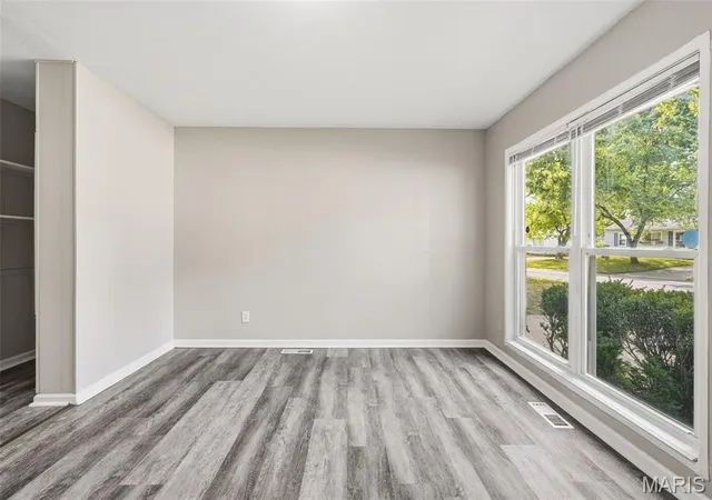 Photo 4 of Single family home for sale at 1329 Dominica Dr, Saint Louis, MO 63138 | MLS# MIS26061295 | Listing updated on 2026-09-23