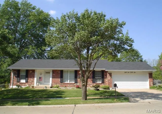 Single family home for sale at 5535 Seagrave Ct, Saint Louis, MO 63129 | MLS# MIS26061299