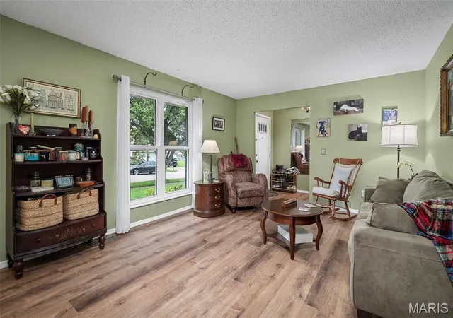 Photo 3 of Single family home for sale at 5535 Seagrave Ct, Saint Louis, MO 63129 | MLS# MIS26061299 | Listing updated on 2026-09-22