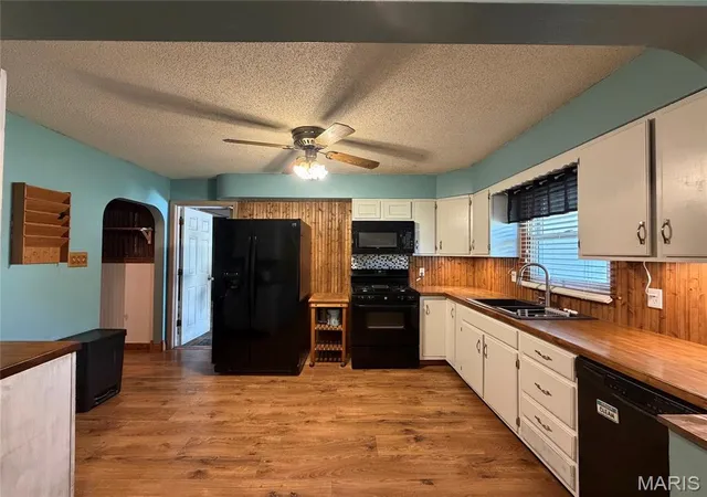 Photo 4 of Single family home for sale at 702 E 1700 Avenue, Vandalia, IL 62471 | MLS# MIS26061305 | Listing updated on 2026-09-30
