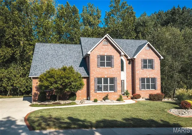 Photo 1 of Single family home for sale at 804 Hopp Holw Dr, Alton, IL 62002 | MLS# MIS26061317 | Listing updated on 2026-09-24