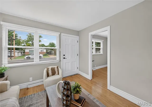 Photo 4 of Single family home for sale at 908 Des Peres Dr, Saint Louis, MO 63131 | MLS# MIS26061319 | Listing updated on 2026-10-05