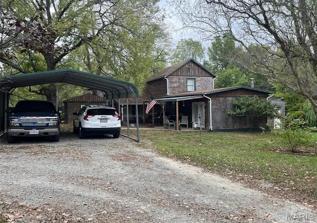 Photo 1 of Single family home for sale at 1109 Commercial St, Mineral Point, MO 63660 | MLS# MIS26061320 | Listing updated on 2026-09-22