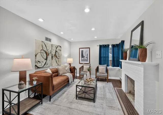 Photo 4 of Single family home for sale at 7613 Lovella Ave, Saint Louis, MO 63117 | MLS# MIS26061324 | Listing updated on 2026-09-28