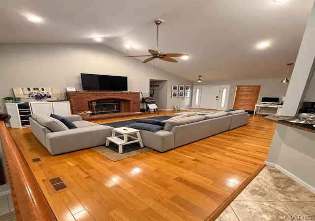 Photo 3 of Single family home for sale at 1656 Ivy Chase Ln, Fenton, MO 63026 | MLS# MIS26061329 | Listing updated on 2026-09-28