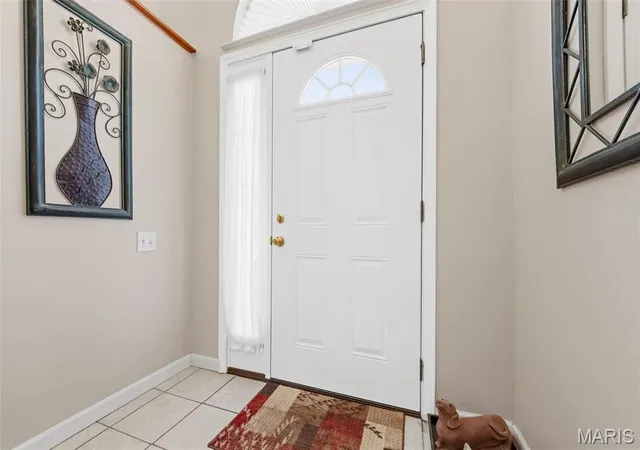 Photo 3 of Sale Pending at 202 Kunze Dr, Saint Charles, MO 63303 | MLS# MIS26061333 | Listing updated on 2026-10-17