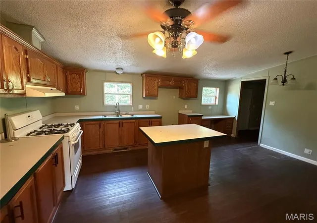 Photo 4 of Manufactured home for sale at 17131 Private Dr 8178, Rolla, MO 65401 | MLS# MIS26061334 | Listing updated on 2026-09-22