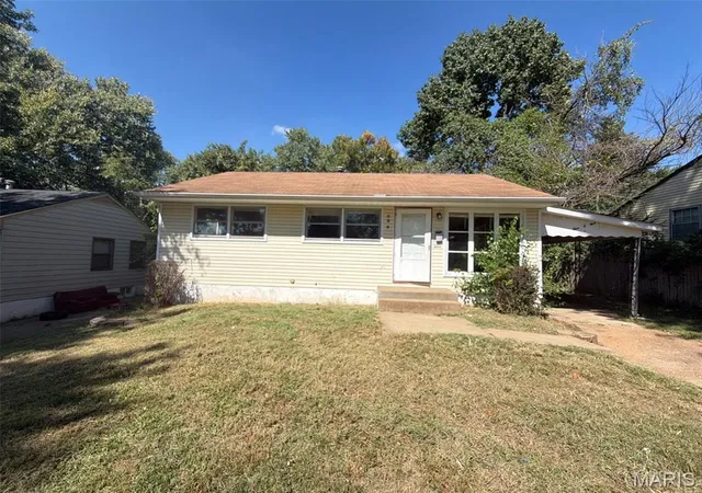 Photo 1 of Single family home for sale at 309 Midlothian Rd, Saint Louis, MO 63137 | MLS# MIS26061336 | Listing updated on 2026-09-22