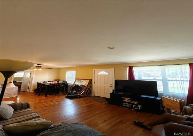 Photo 2 of Single family home for sale at 1290 S New Florissant Rd, Florissant, MO 63031 | MLS# MIS26061337 | Listing updated on 2026-10-01