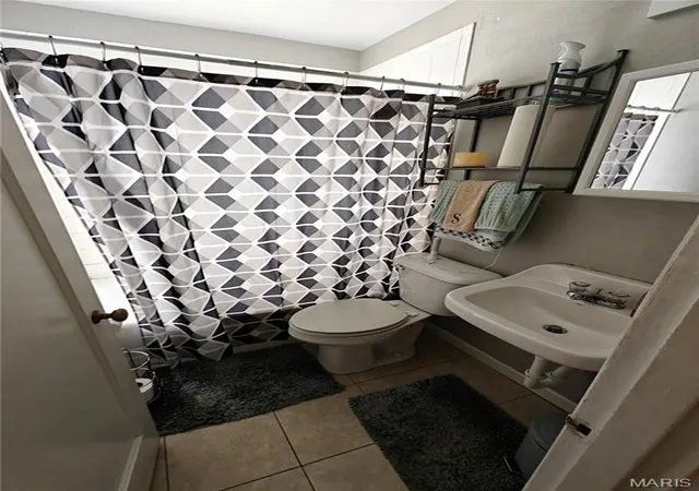 Photo 4 of Single family home for sale at 1290 S New Florissant Rd, Florissant, MO 63031 | MLS# MIS26061337 | Listing updated on 2026-10-01