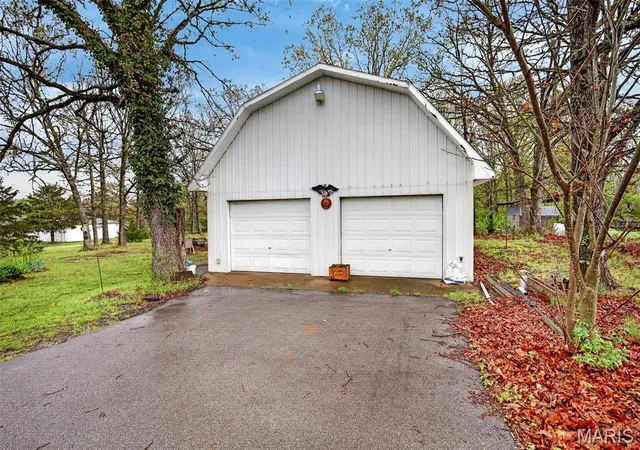 Photo 2 of Single family home for sale at 12831 Highway 64, Lebanon, MO 65536 | MLS# MIS26061344 | Listing updated on 2026-09-23