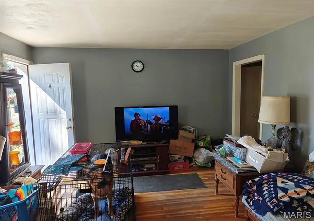 Photo 3 of Single family home for sale at 2 Saint Martha Ct, Florissant, MO 63031 | MLS# MIS26061346 | Listing updated on 2026-10-02