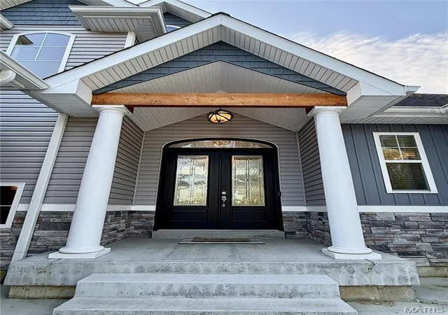 Photo 3 of Single family home for sale at 35 Brierfield Ct, Troy, MO 63379 | MLS# MIS26061348 | Listing updated on 2026-09-26