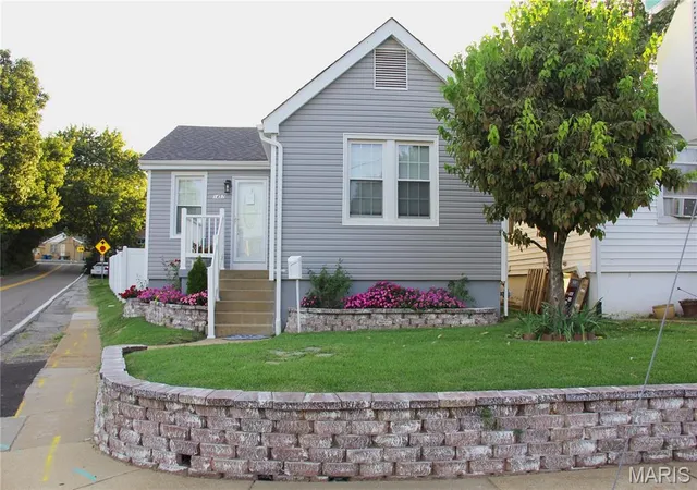 Photo 1 of Single family home for sale at 1457 Wachtel Dr, Saint Louis, MO 63125 | MLS# MIS26061352 | Listing updated on 2026-09-29