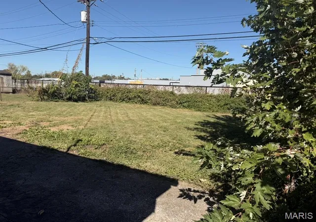 Photo 20 of Single family home for sale at 137 Charlene St, East Alton, IL 62024 | MLS# MIS26061357 | Listing updated on 2026-10-23