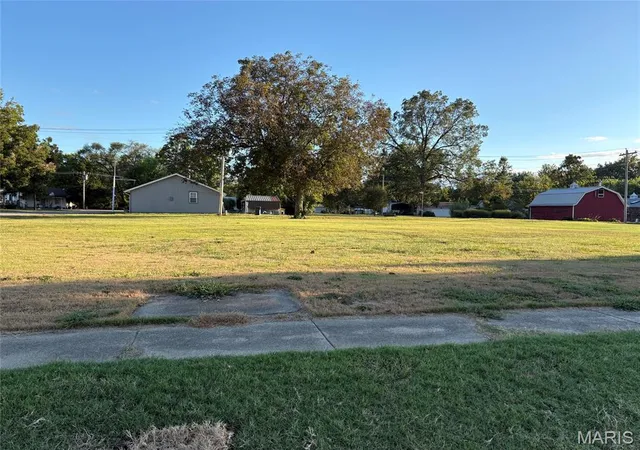 Photo 1 of Land for sale at 410 And 450 Franklin St, Carlyle, IL 62231 | MLS# MIS26061358 | Listing updated on 2026-09-23