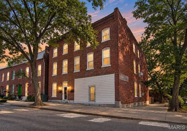 Multi family home for sale at 1301 Shenandoah Ave, Saint Louis, MO 63104 | MLS# MIS26061361